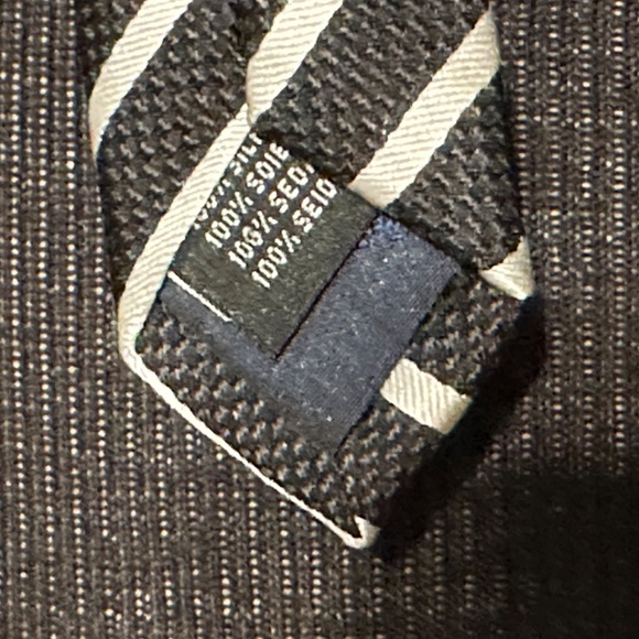 AUTHENTIC DAVID SADDLER 100% SILK NECKTIE TIE BLACK & SILVER STRIPE - Picture 6 of 6